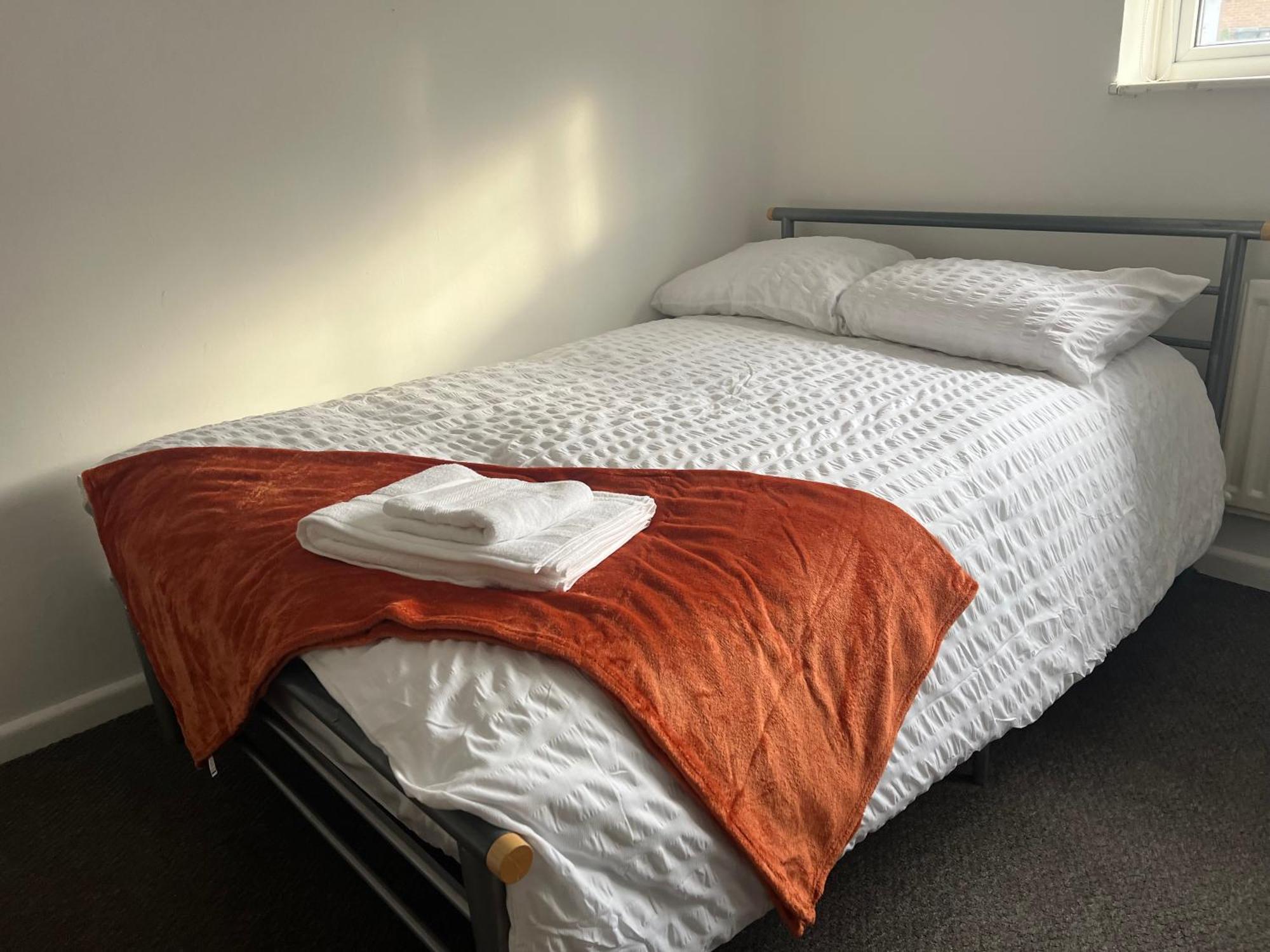 The Coral Guest House 1 Mile From Winchester Market מראה חיצוני תמונה