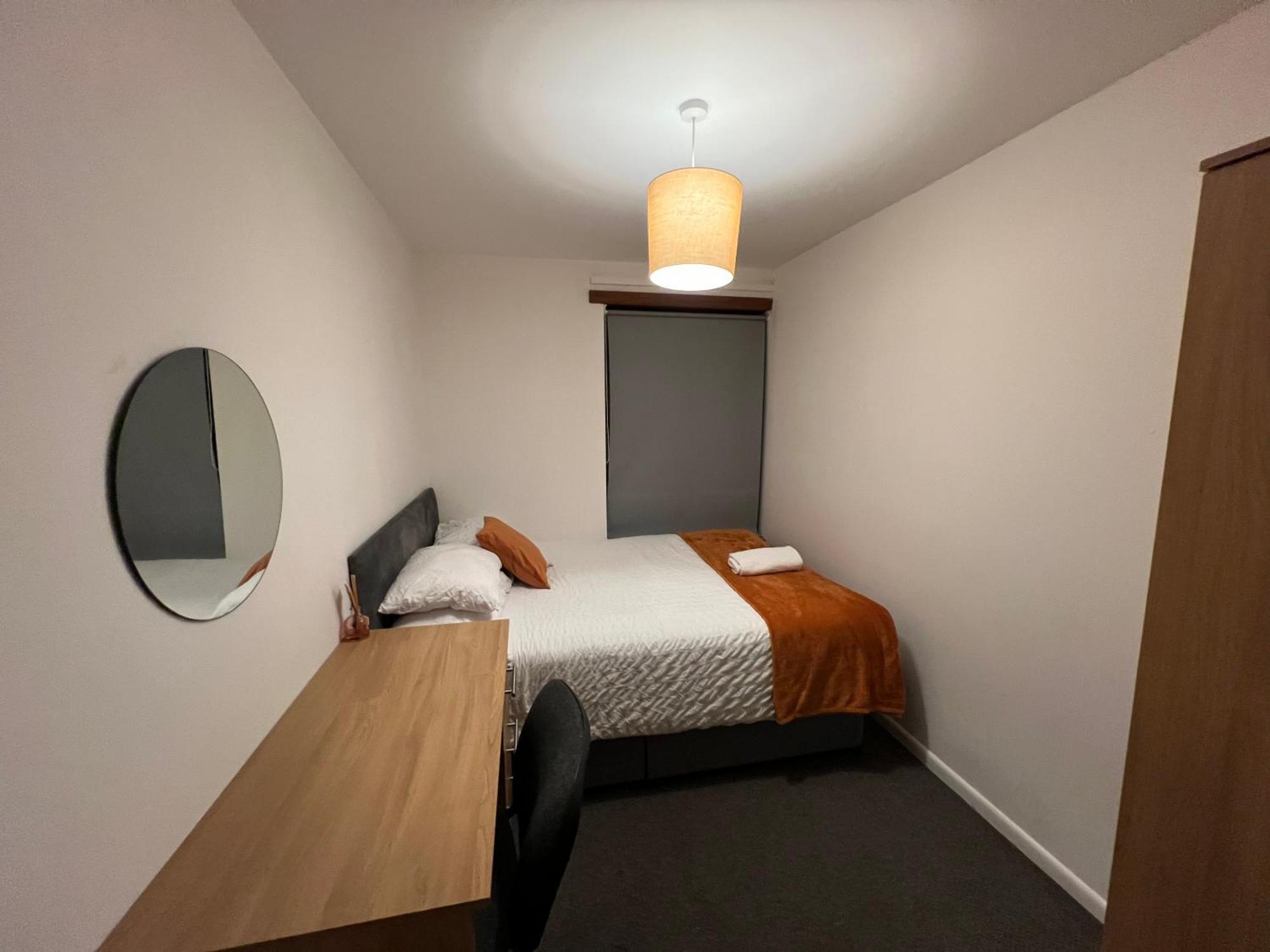 The Coral Guest House 1 Mile From Winchester Market מראה חיצוני תמונה