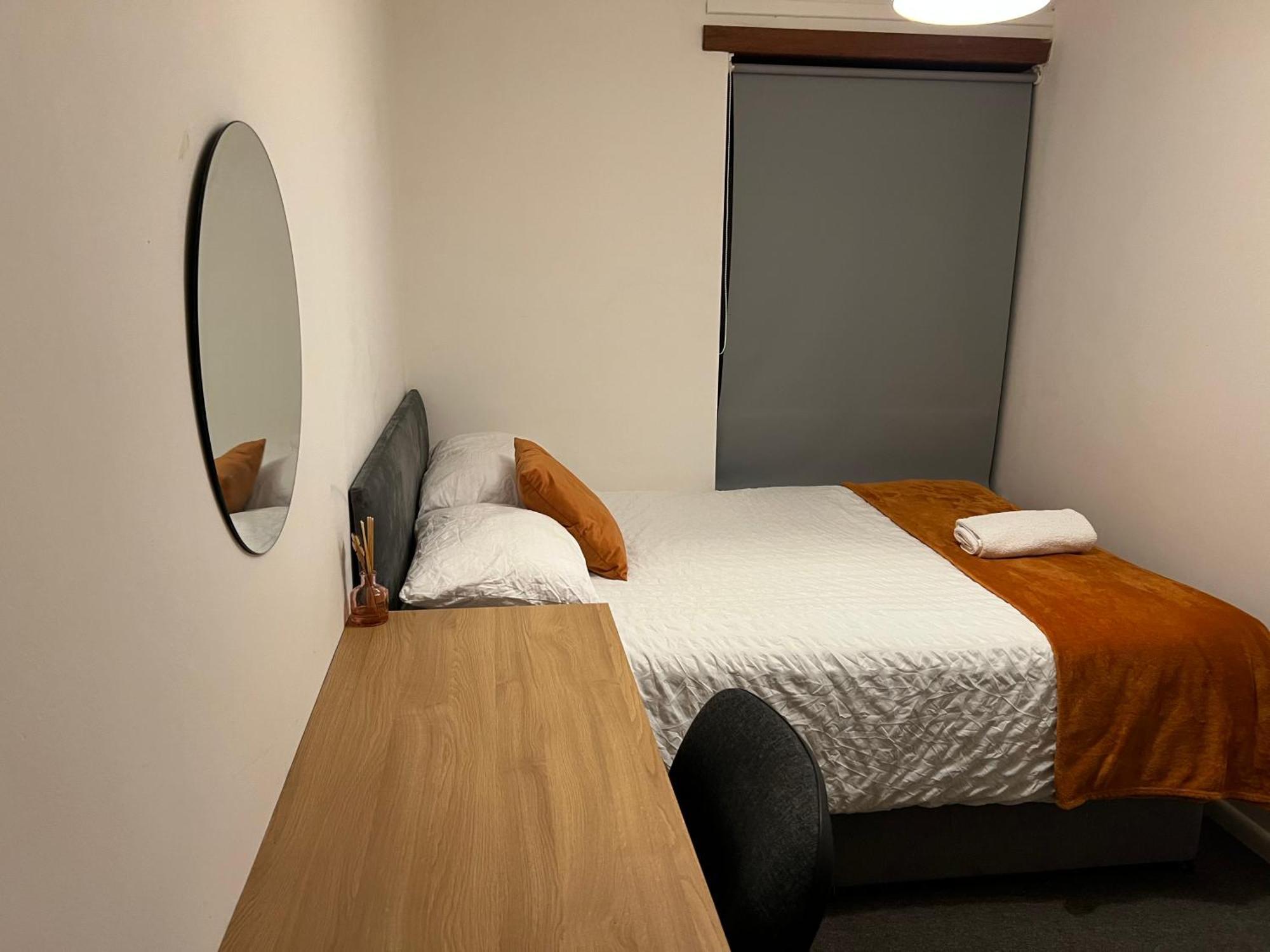 The Coral Guest House 1 Mile From Winchester Market מראה חיצוני תמונה